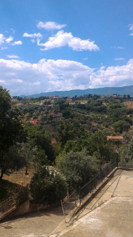 לינה וארוחת בוקר רנדה Raggio Di Sole מראה חיצוני תמונה